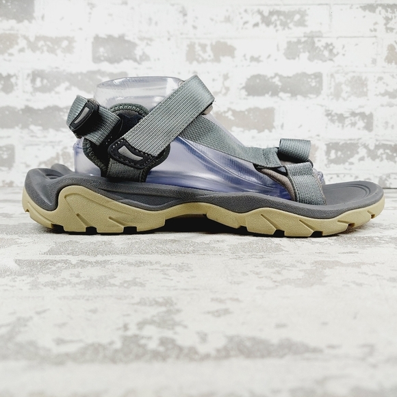 New Steve Madden Gray Hiking Outdoors Sandals A938 main image 9
